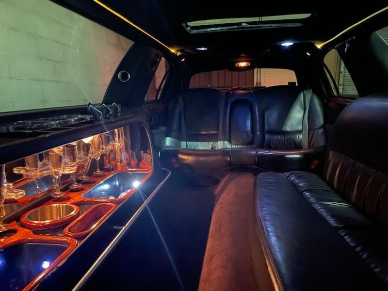 Classic Limousine Black 8 Seater