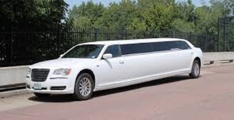 Chrysler 300 Stretch Limo (8-10 Pass)
