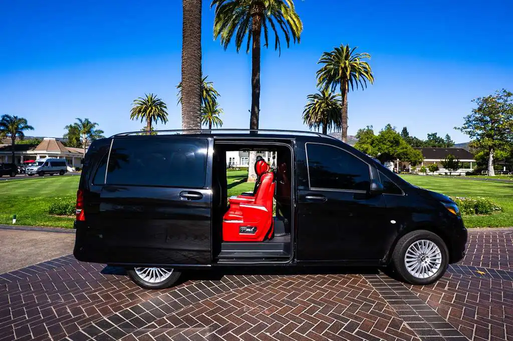 GLR Limo Service | Wine Tour Transportation | Executive Black Car Service | Airport Transfers