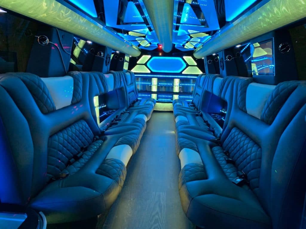 22 Passengers Infinity QR Limo