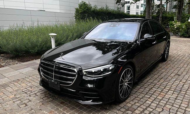 Mercedes 580 Sedan