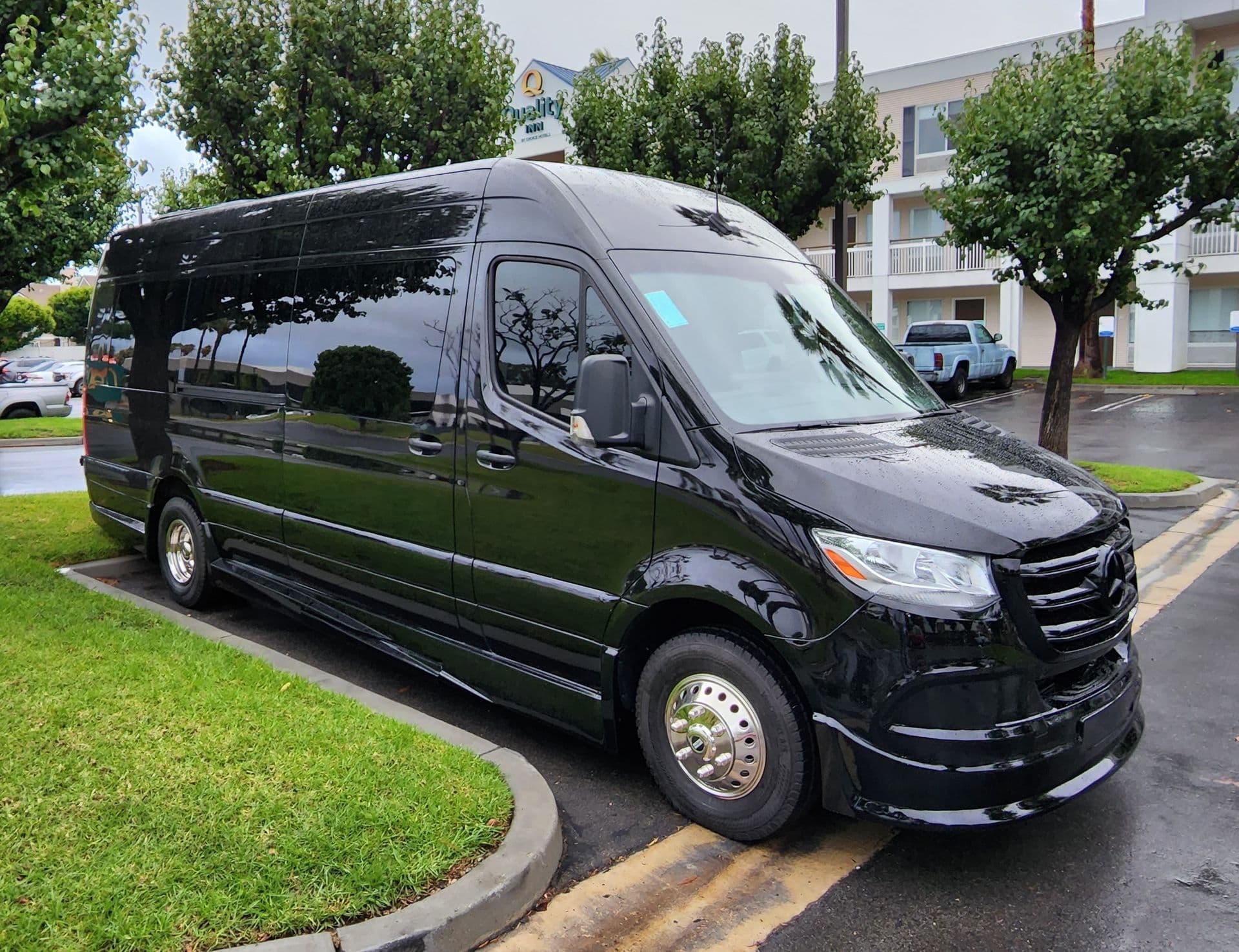 Mercedes Sprinter Limo Style & Executive
