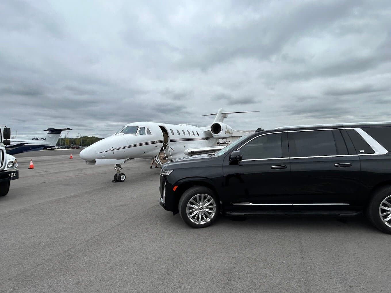 Luxury Sedan (Black Car Service) - 1-3 passengers