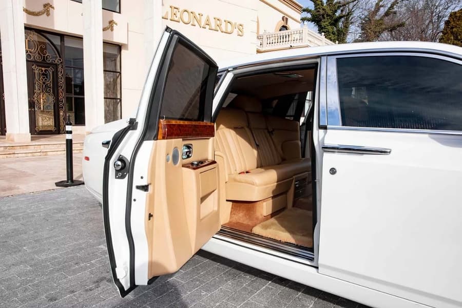 Pronto Party Bus 25 Passenger Vertical Bar