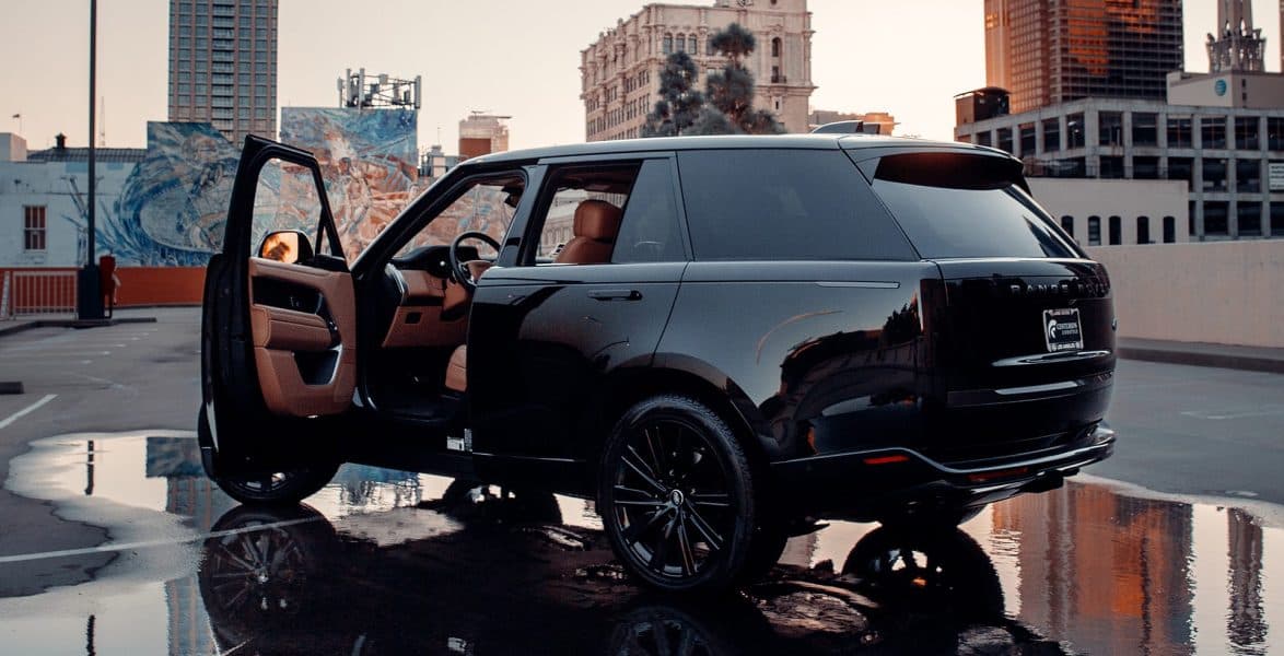 Cadillac Escalade Luxury SUV (6 Pax)