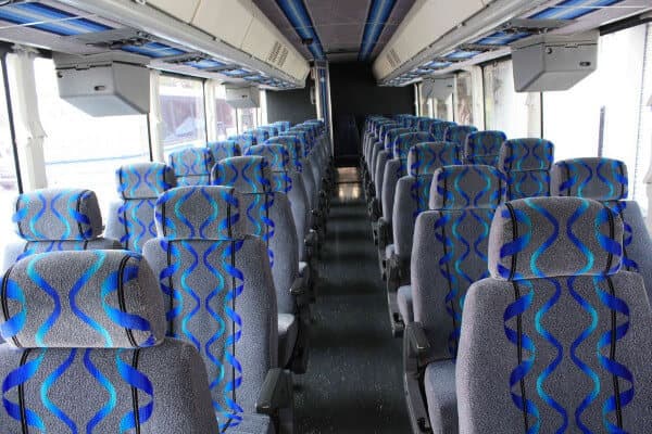 6-Passenger White Chrysler 300 Limo