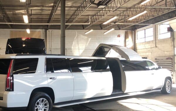Lincoln MKT Custom 5th Door 6-8 Passenger Stretch