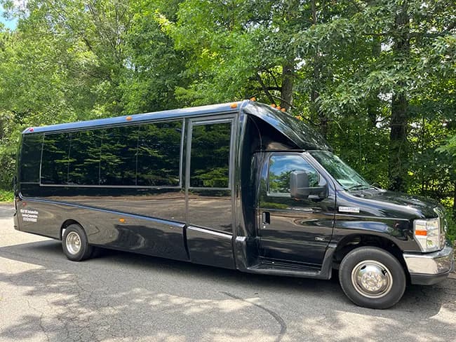 Tnt Limousine