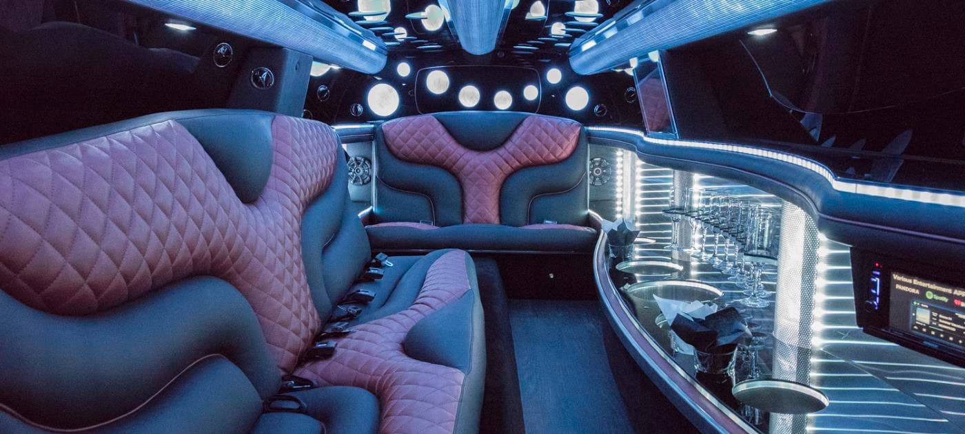 Chrysler 300 "Pure Black" Edition Limousine