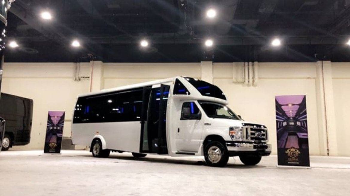 Chrysler 300 Limo (up to 12 passengers)