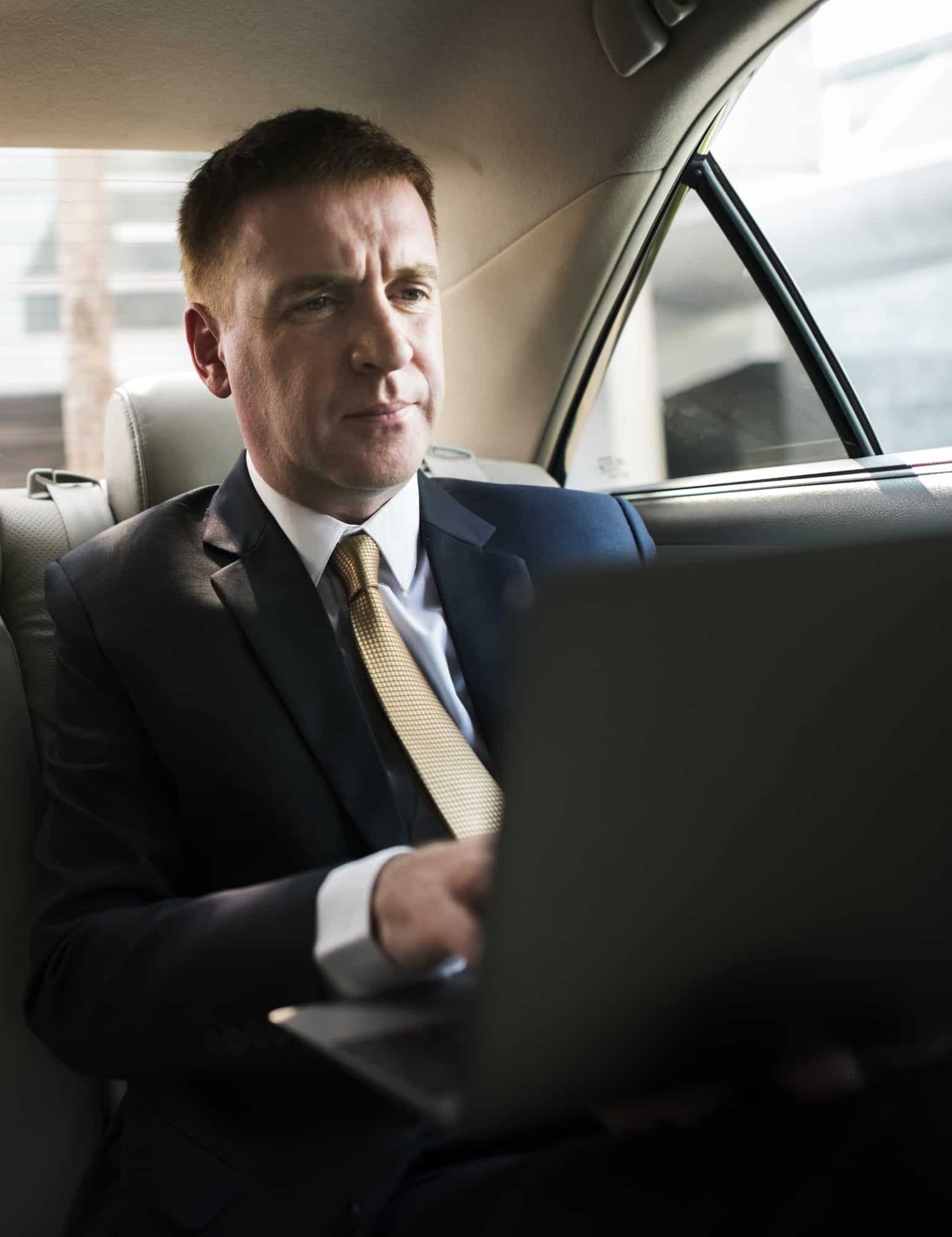 DTW Black Metro Town Car Service