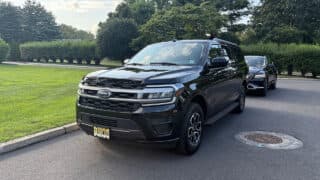 SUV (Ford Expedition)