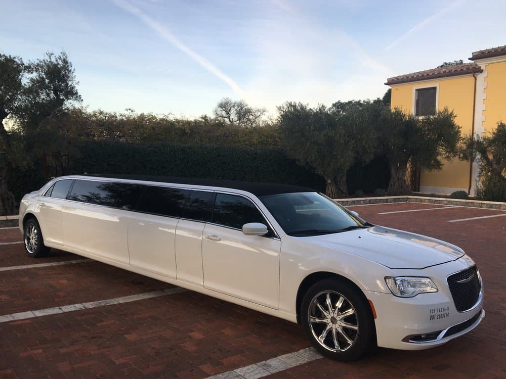 10-Passenger Chrysler 300 Stretch Limousine