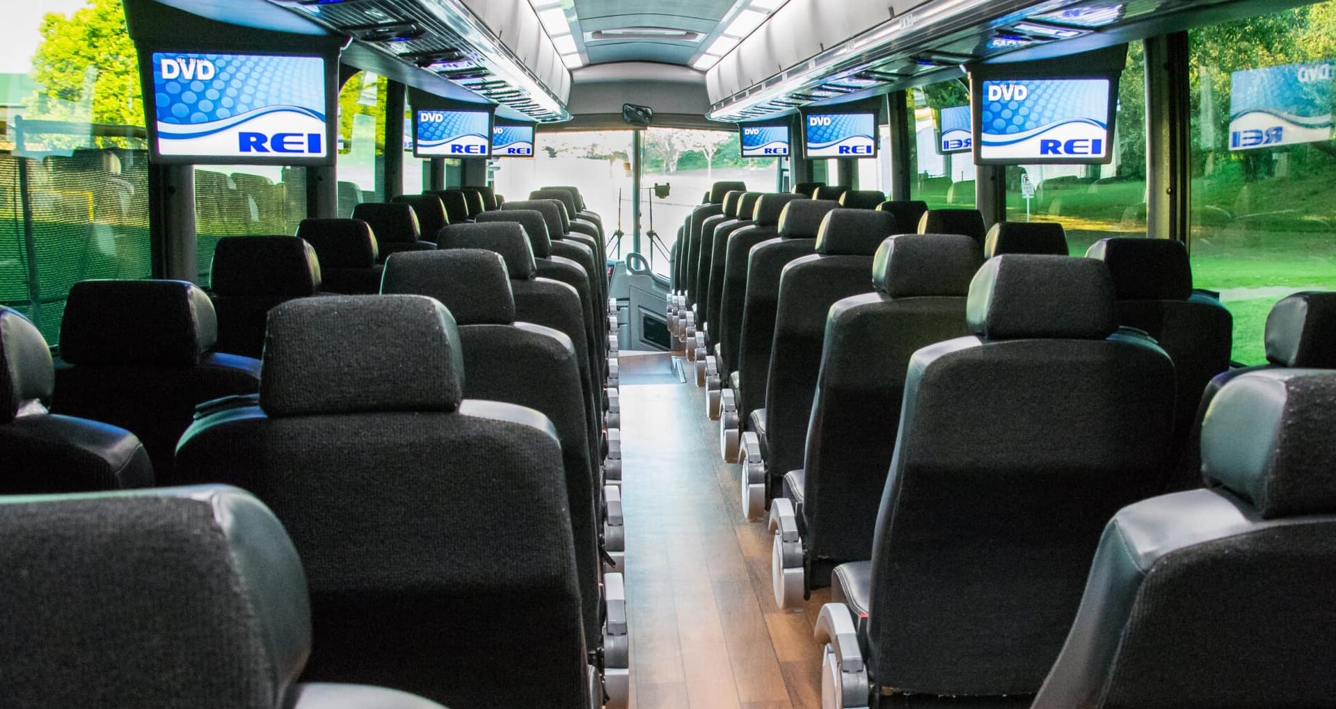 Luxury Bus / Minibus