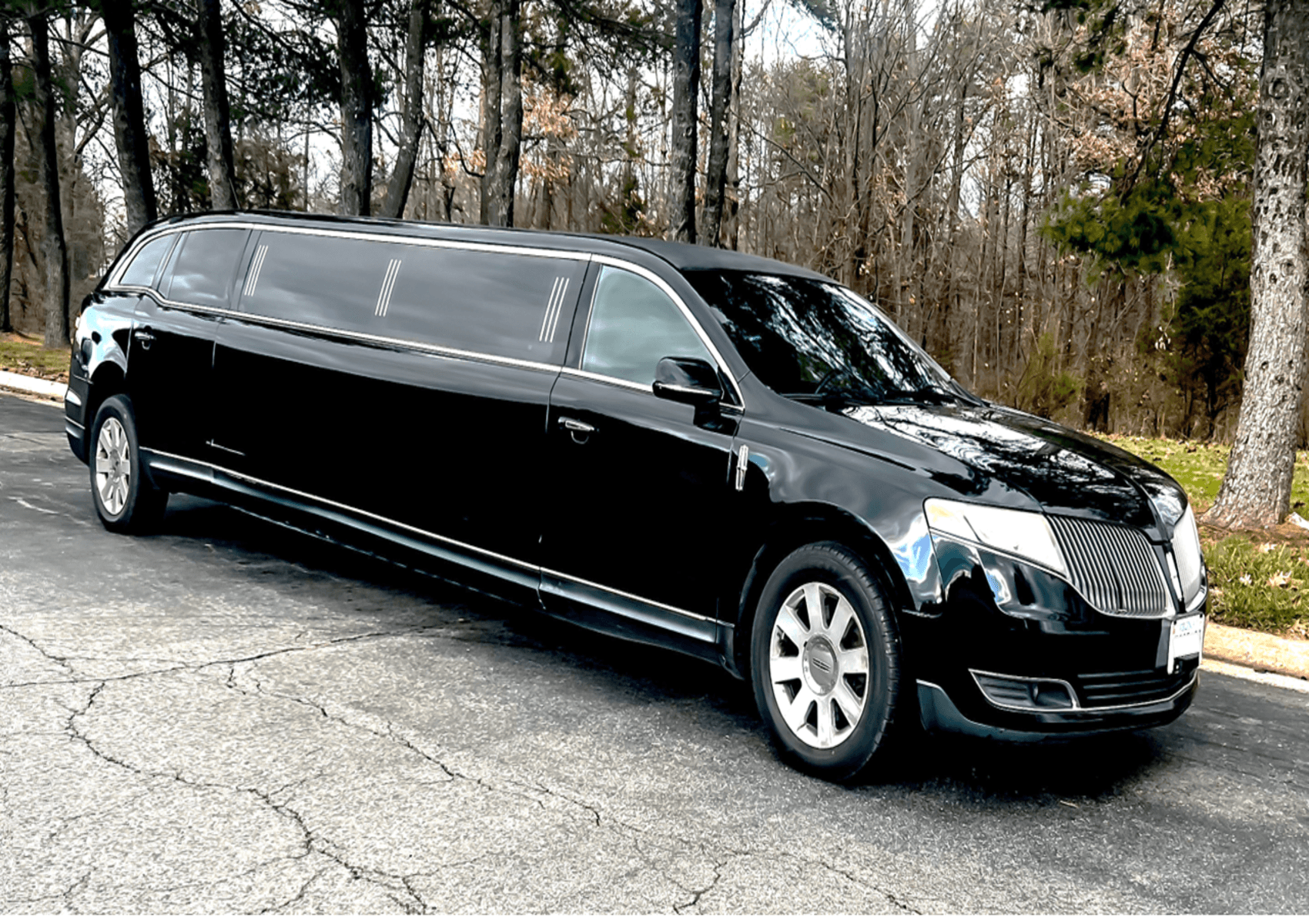 8-10 Lincoln MKT Limo