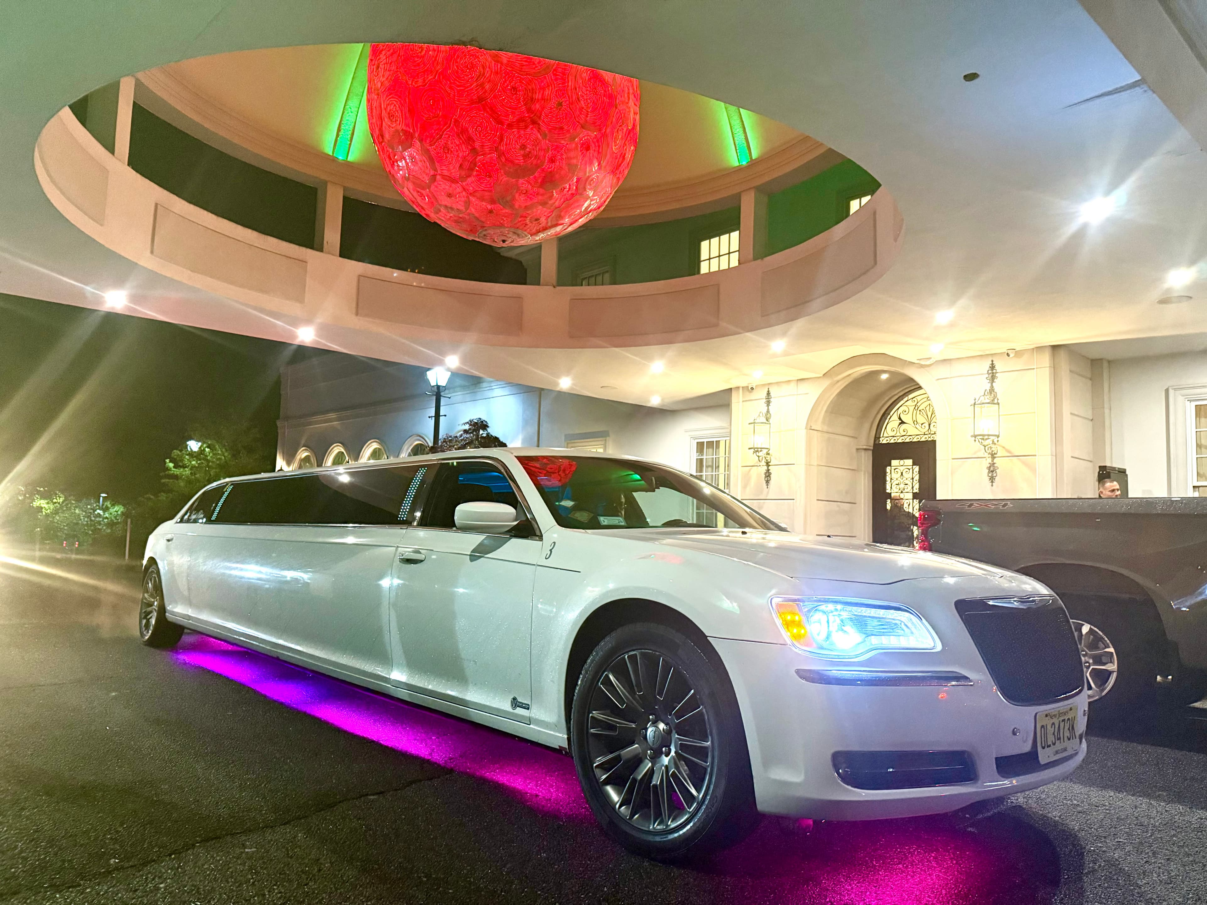Signature White Stretch Limo