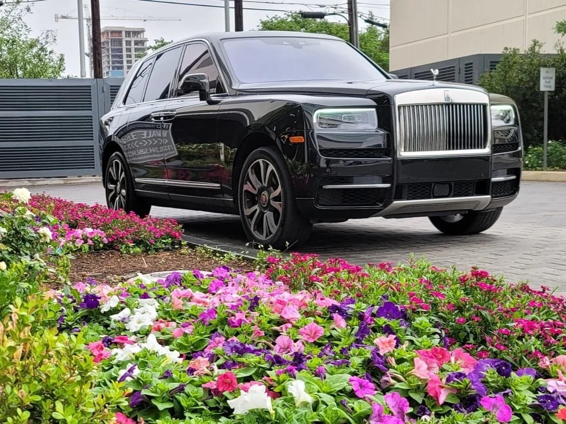 Rent a Rolls-Royce Phantom (Drophead) in Houston