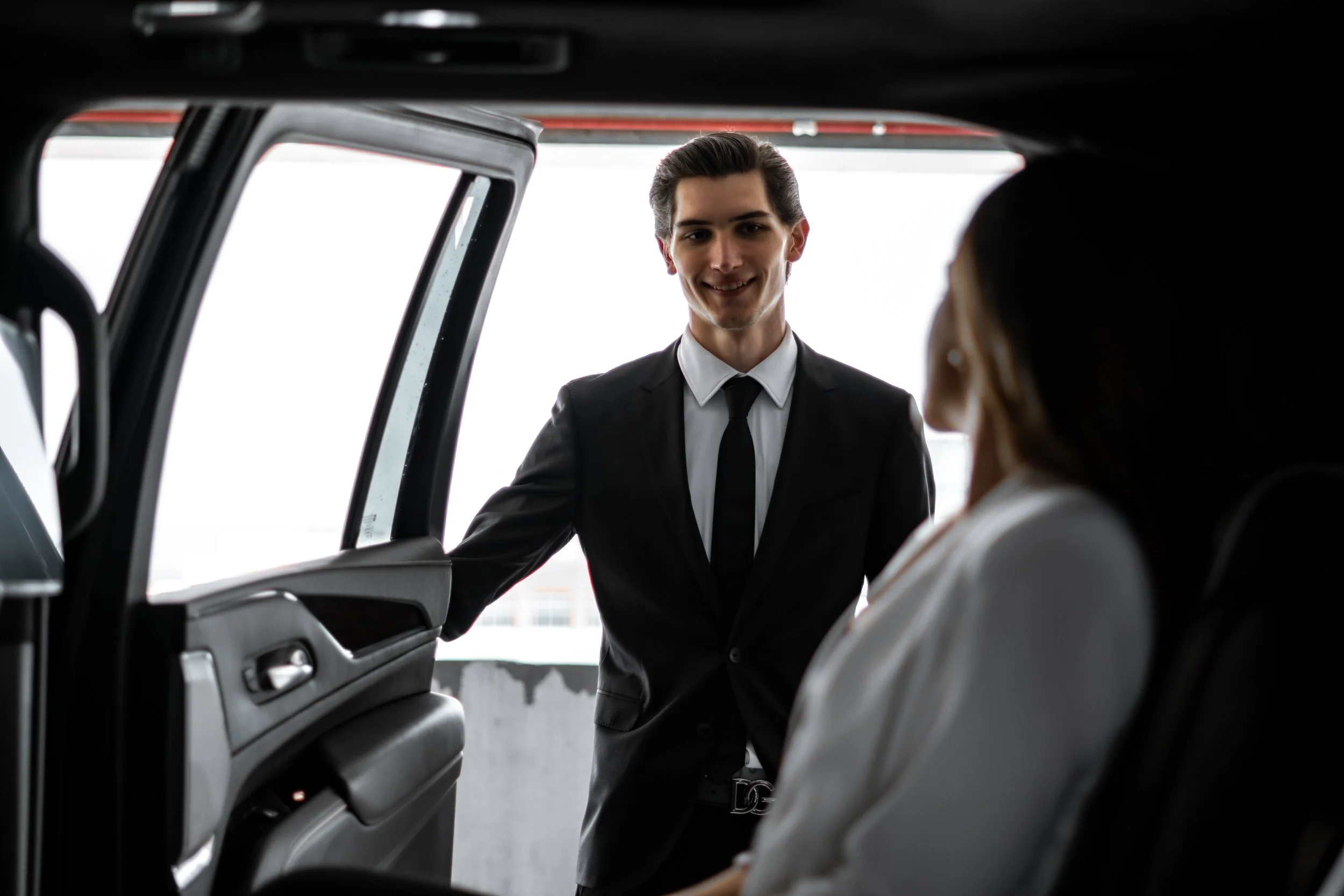 Stretch Limo Sedan (8-10 passengers)