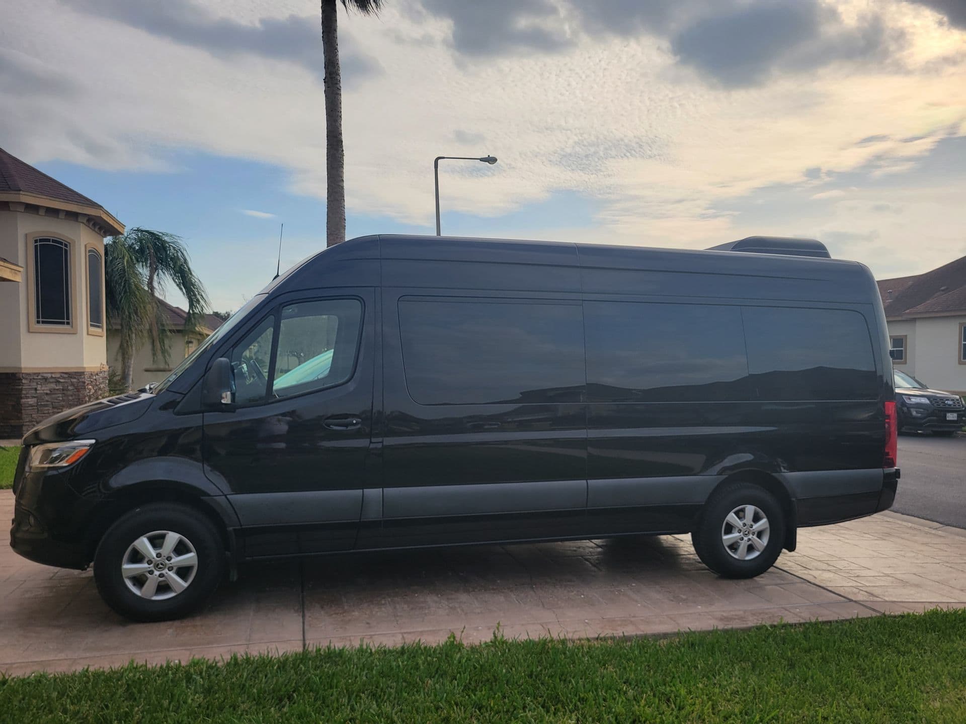 Super Stretch Hummer Limousine