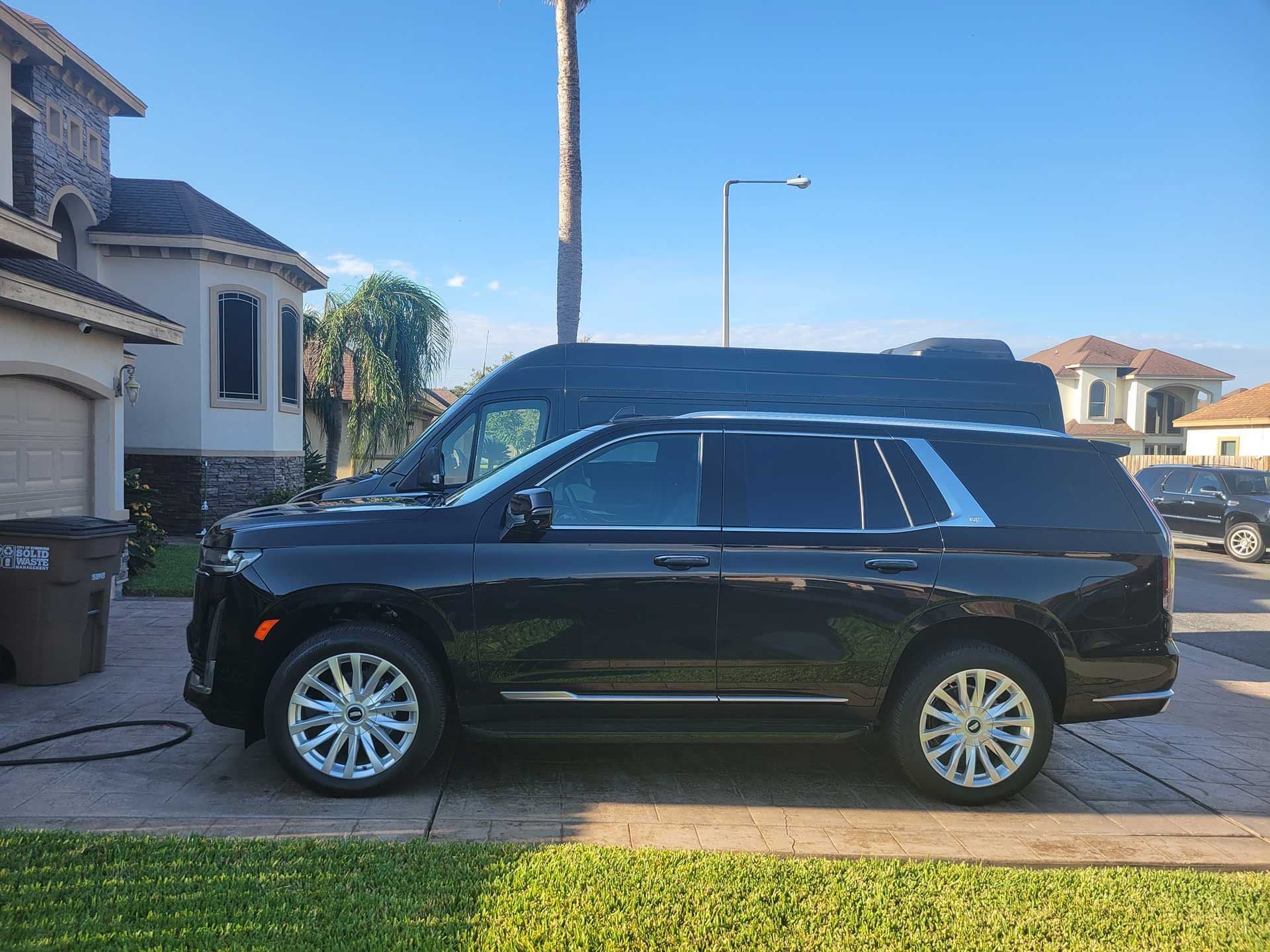 10 Passenger Lincoln MKT Limousine