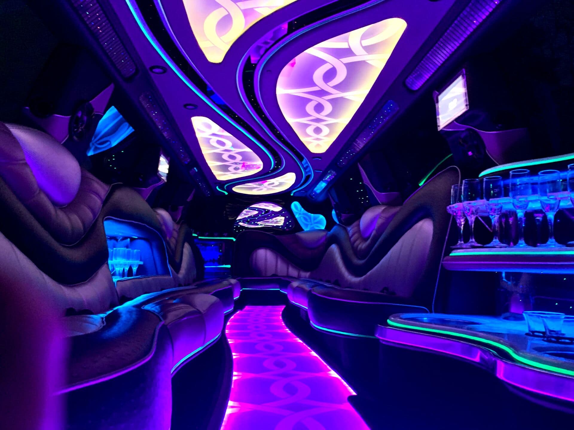 14 Passenger - Ford Expedition Limousine
