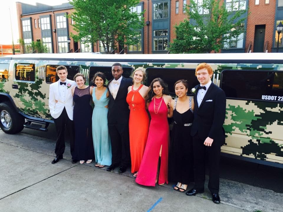 14-Passenger Stretch Limo