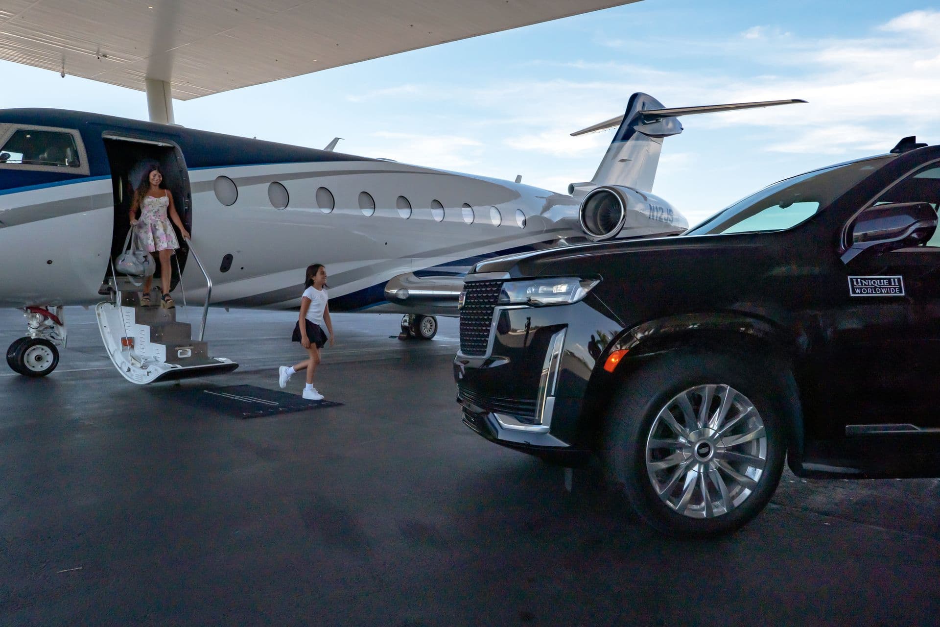 Luxury Full-Size Bus