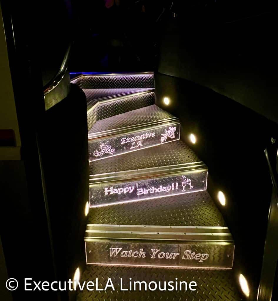 Freightliner Executive Charter - 40 Feet