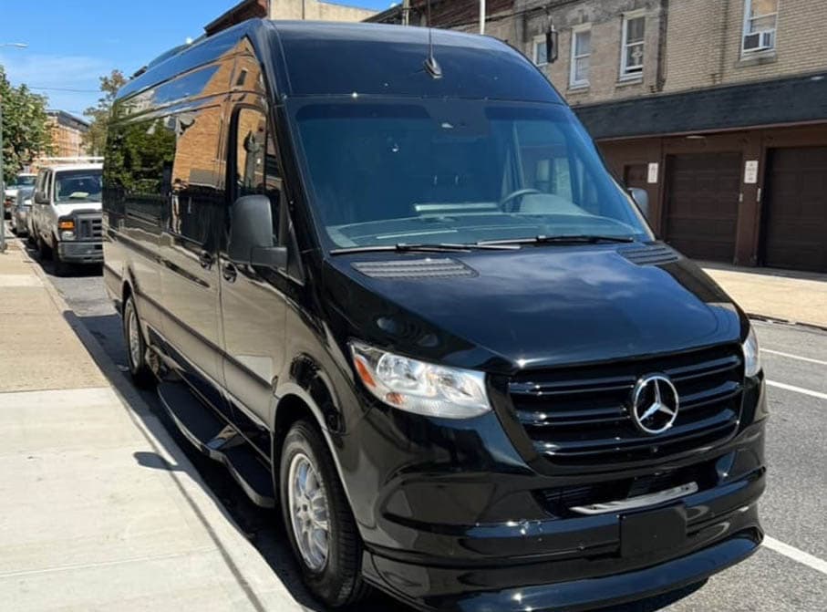 Mercedes Sprinter Van - 14 Pax
