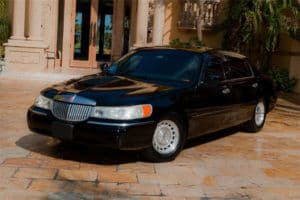 Sedan (Mercedes-Benz, Chrysler 300, BMW, Lexus)