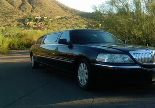 Stretch Limo - 12 Passengers, 6 Luggage