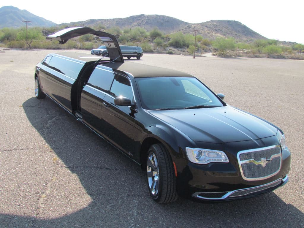 Stretch Limo - Chrysler 300, black, mood lighting