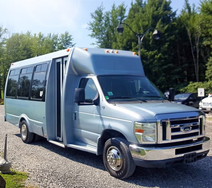 Luxury Limo Coach #35