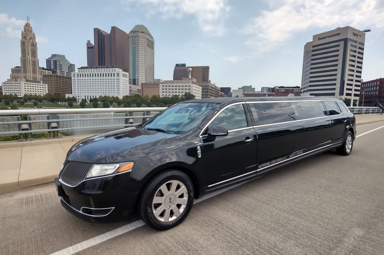 8 Passenger Limo - Lincoln MKT