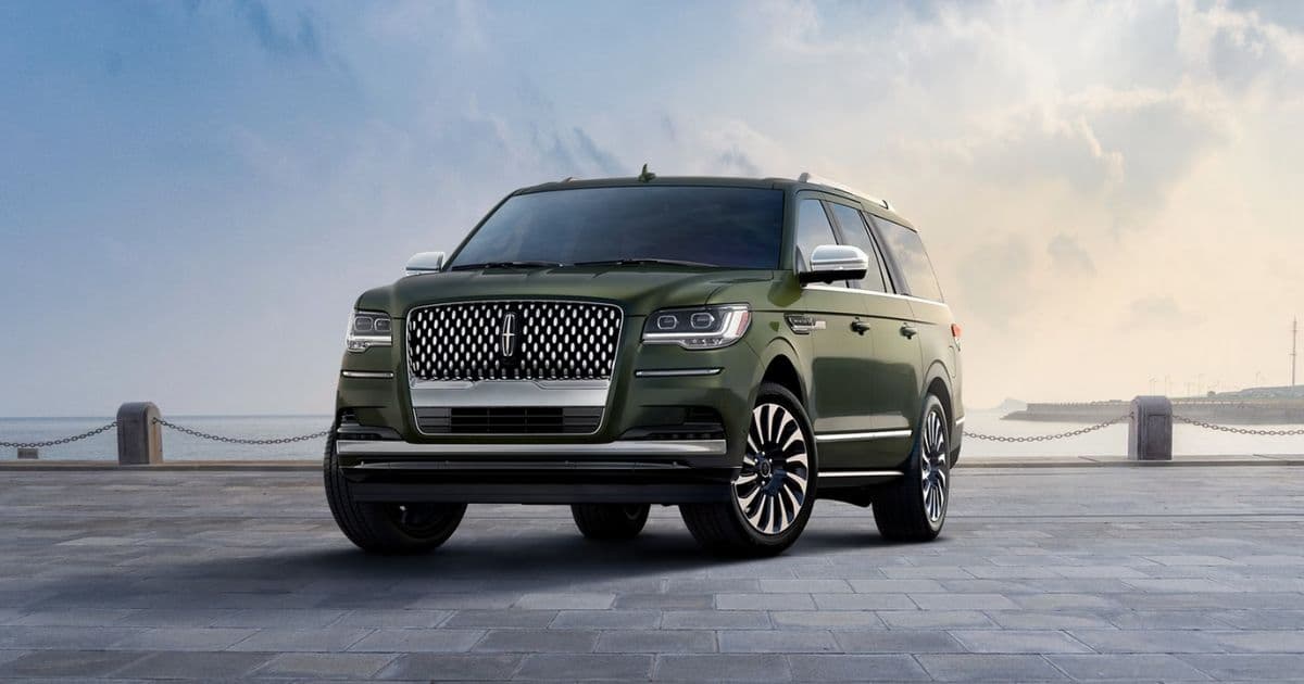 Lincoln Navigator Luxury SUV (6 Pax)