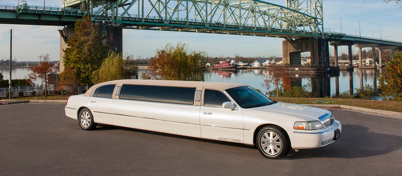 10 passenger white limo