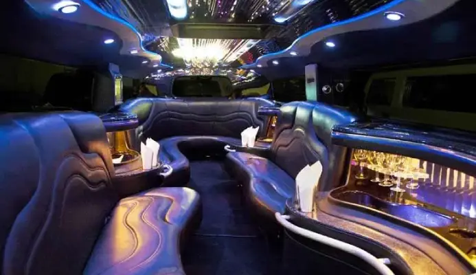 Black Hummer Limo - Stretch Limo, 16 Passengers