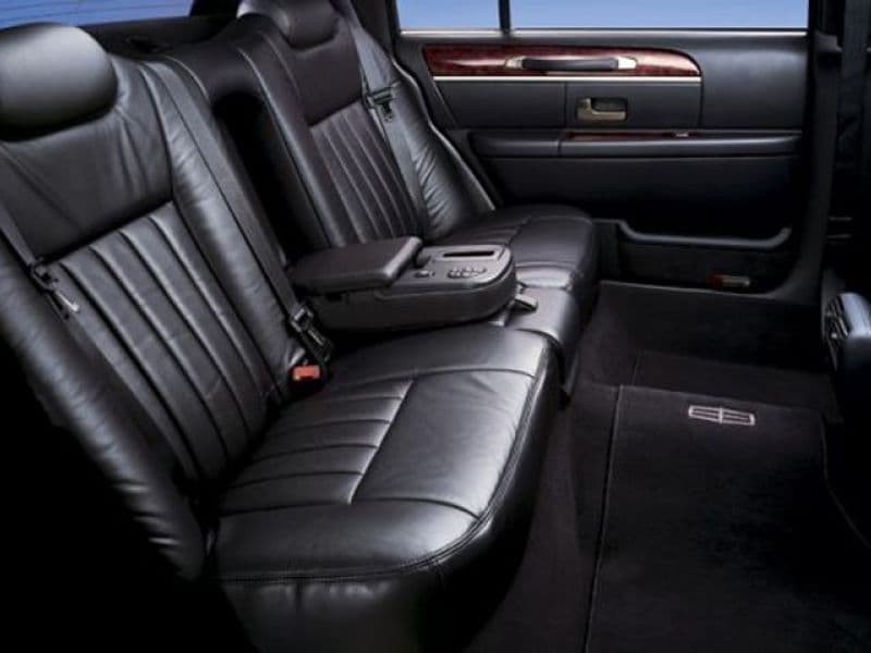 Executive Town Car Sedan - 3 passengers