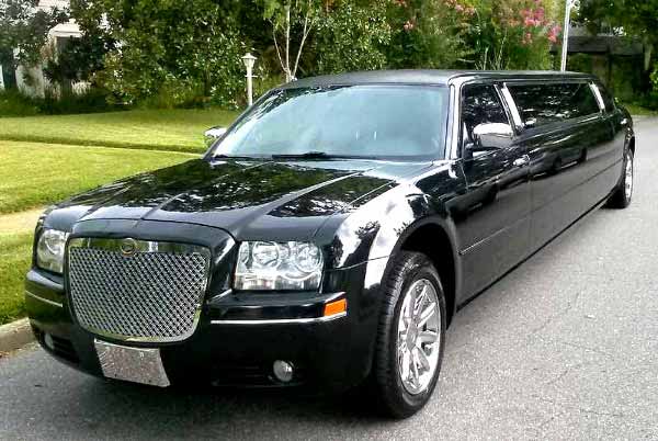 10 Passenger Chrysler 300 Limo