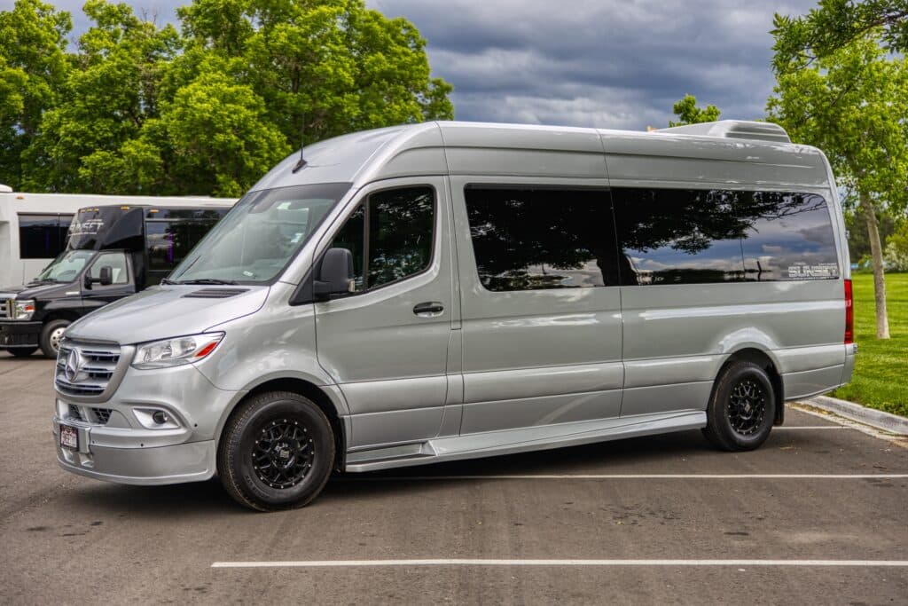 Limo Sprinter 12-14 Passenger