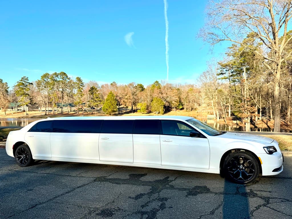 White Chrysler 300 Limo